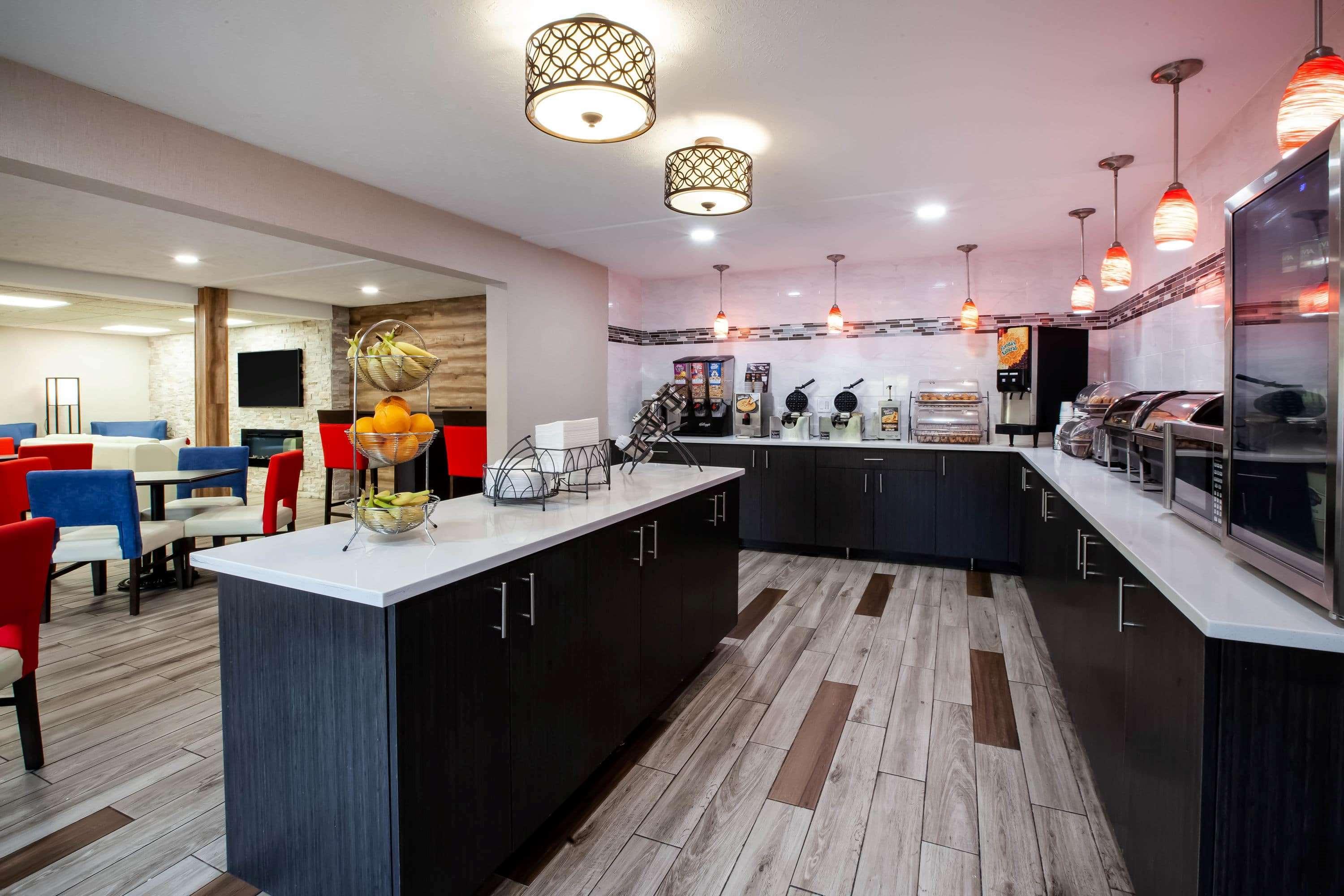 Baymont By Wyndham Traverse City Bagian luar foto