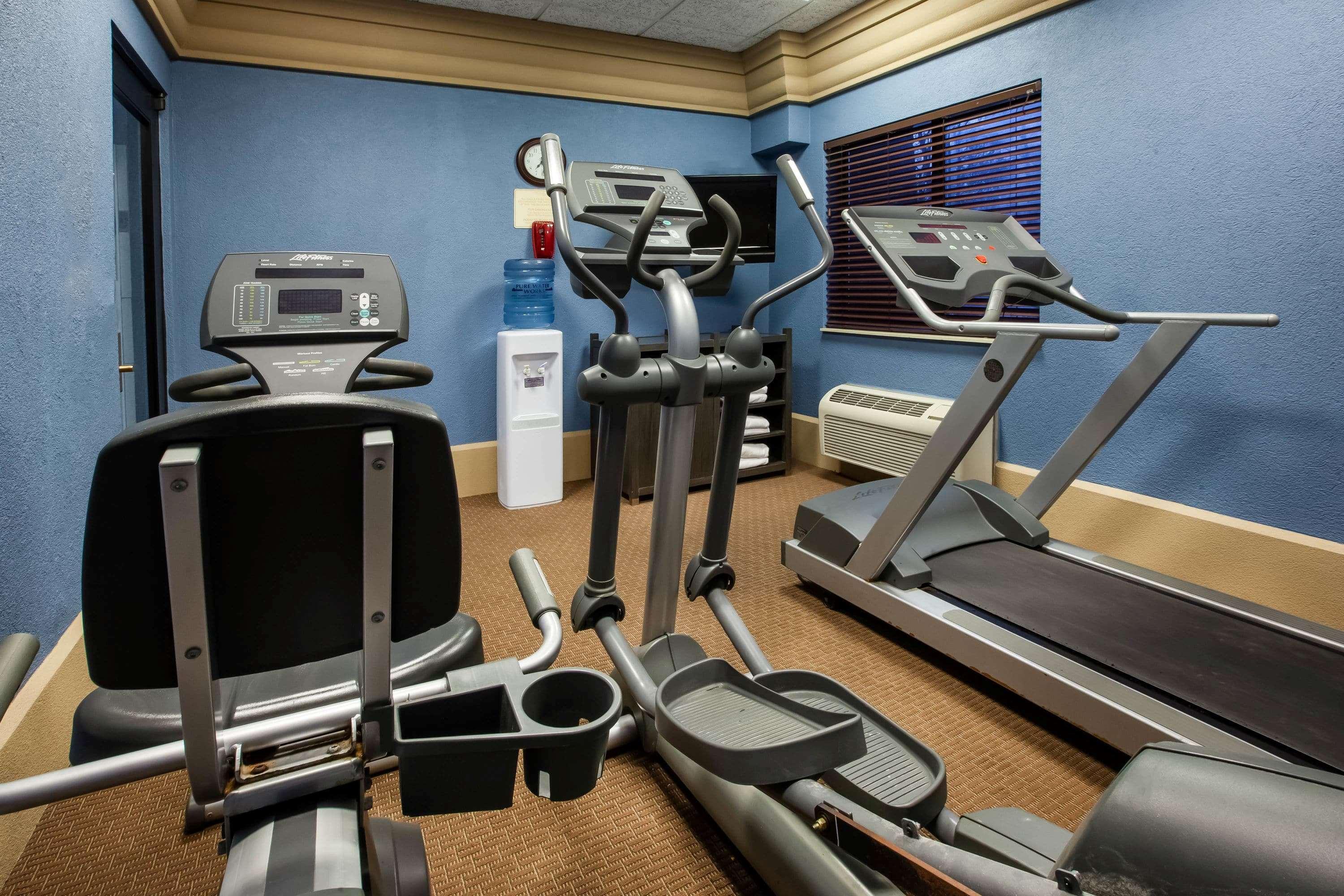 Baymont By Wyndham Traverse City Bagian luar foto